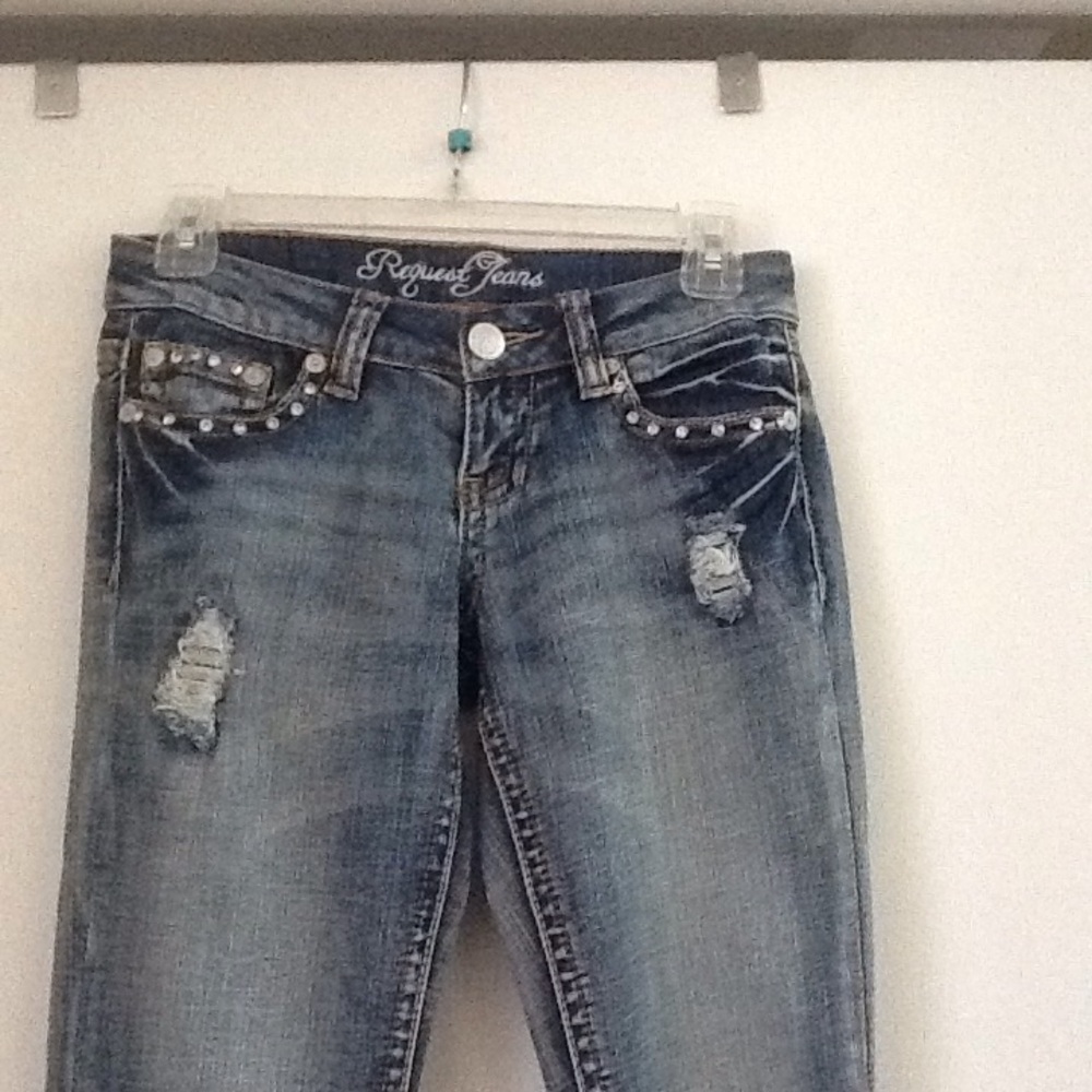 Request distressed decorated blue jeans pants - Picture 3 of 10